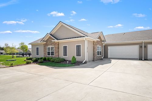 2415 Stonecenter Ln, Murfreesboro, TN, 37128-1109 | Card Image