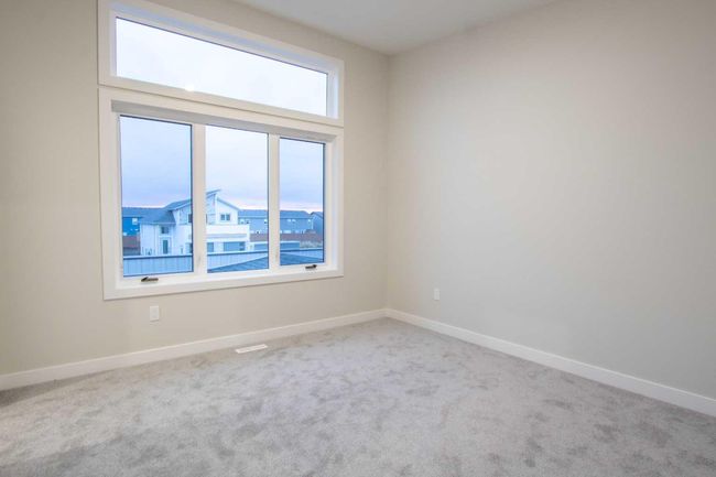 11433 95 Street, Home with 3 bedrooms, 3 bathrooms and 2 parking in Clairmont AB | Image 12