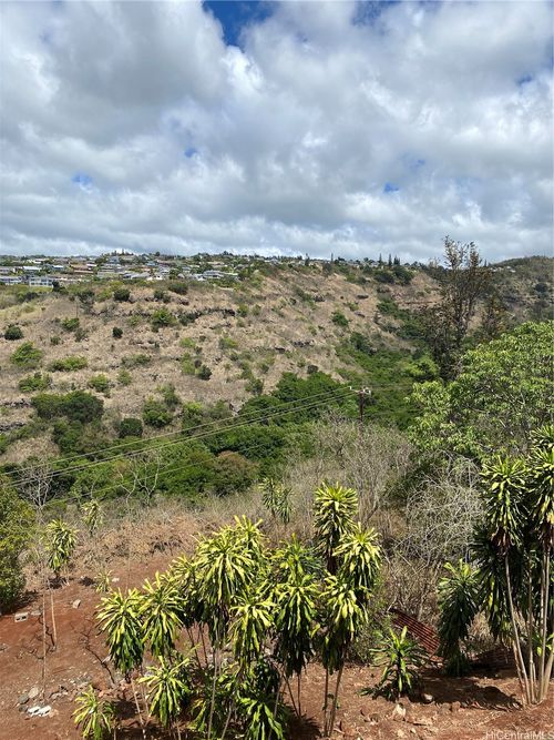 c-98-1040 Kaamilo St, Aiea, HI, 96701-3422 | Card Image