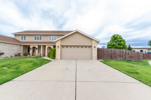 2440 Caton Crest Ct, Crest Hill, IL, 60403-0661 | Card Image