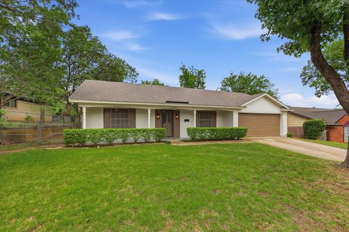 7304 Camelot Road, Fort Worth, TX, 76134 | Card Image