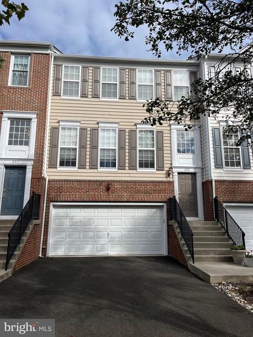 895 Chatfield Rd, Warrington, PA, 18976-2913 | Card Image