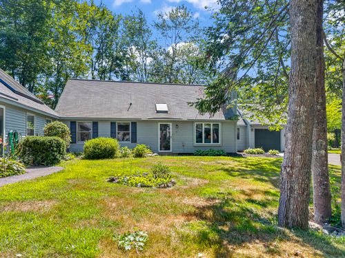 73-73 Willow Grove Rd, Brunswick, ME, 04011-2975 | Card Image