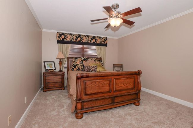 APT-2-202 - 2050 Oleander Blvd, Condo with 1 bedrooms, 2 bathrooms and null parking in Fort Pierce FL | Image 6