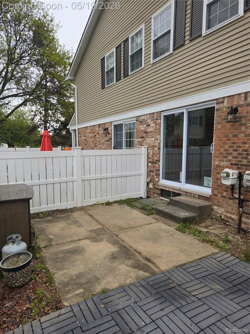 21047 W Glen Haven Cir, Northville, MI, 48167-2419 | Card Image