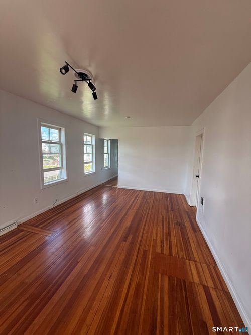 610 Hawley Ave, Bridgeport, CT, 06606-4671 | Card Image