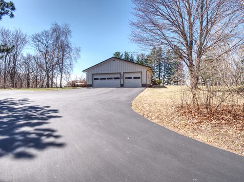8439 W Folsom St, Eau Claire, WI, 54703-9657 | Card Image
