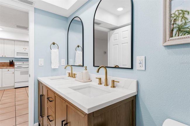 APT-407 - 17500 Gulf Blvd, Condo with 3 bedrooms, 2 bathrooms and null parking in REDINGTON SHORES FL | Image 38