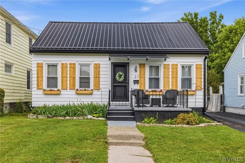 27 Hyde Park, Lockport, NY, 14094-4719 | Card Image