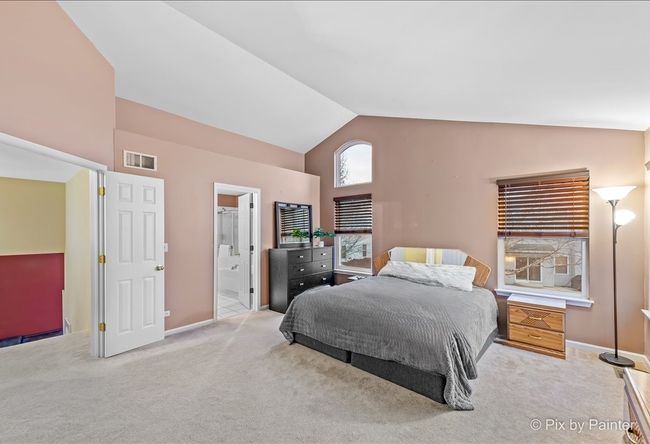 Walk-in closet and En-suite | Image 18