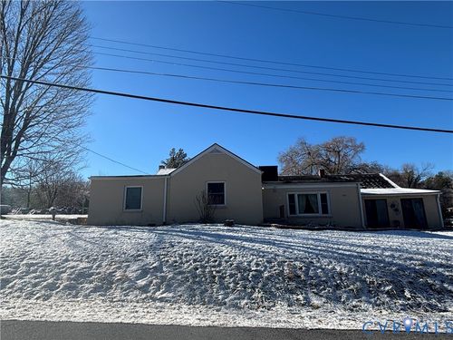 915 W Carolina Ave, Crewe, VA, 23930-1107 | Card Image