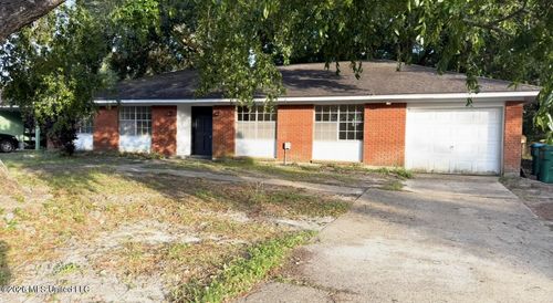 2412 Collins Blvd, Gulfport, MS, 39507-2201 | Card Image