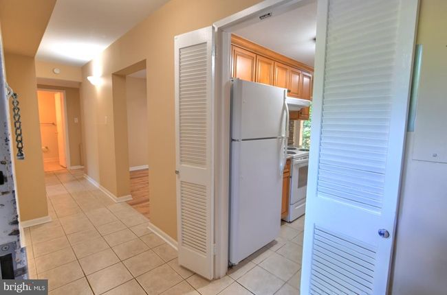 APT-1B - 11629 Stoneview Sq, Condo with 2 bedrooms, 2 bathrooms and null parking in RESTON VA | Image 7