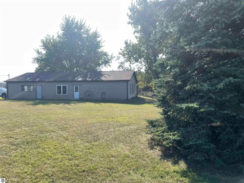 11255 W River Road, Remus, MI, 49340 | Card Image