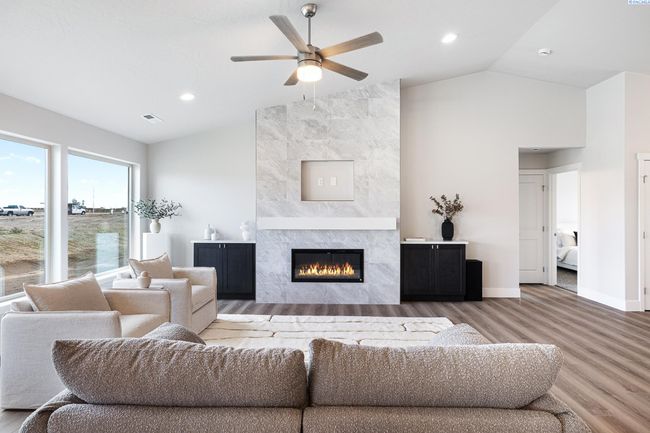 10705 Danube Dr, Home with 4 bedrooms, 2 bathrooms and null parking in Pasco WA | Image 10