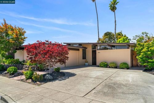 980 Crane Ave, Foster City, CA, 94404-1450 | Card Image