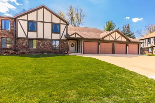 27-27 Brandywine Ct, Bloomington, IL, 61704-4400 | Card Image