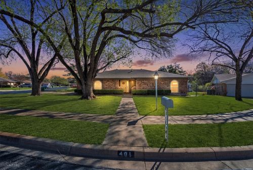 401 Ferenz Ct, Crowley, TX, 76036-3605 | Card Image