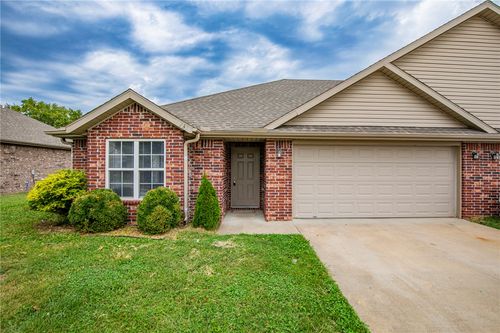 131 Foxglove St, Centerton, AR, 72719-4002 | Card Image