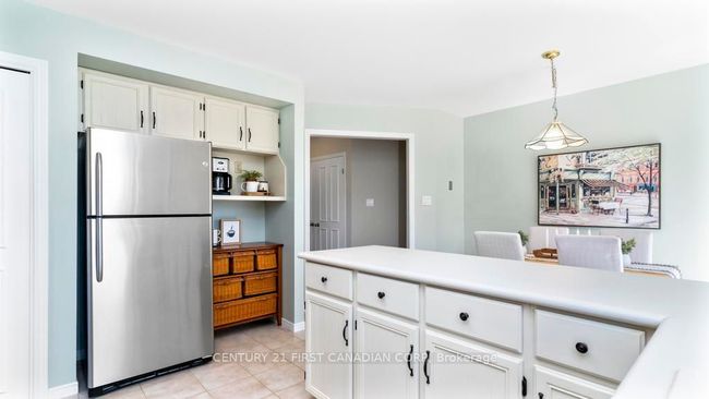 2344 Bentim Rd, House other with 3 bedrooms, 2 bathrooms and 4 parking in Mount Brydges ON | Image 15