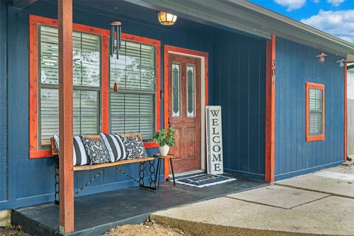 307 N 2nd St, Crandall, TX, 75114-2617 | Card Image
