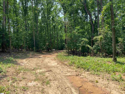 211 Gerald Dr, Simpsonville, SC, 29681-4111 | Card Image