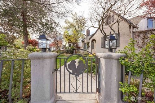 22 N Franklin Ave, Wenatchee, WA, 98801-2657 | Card Image