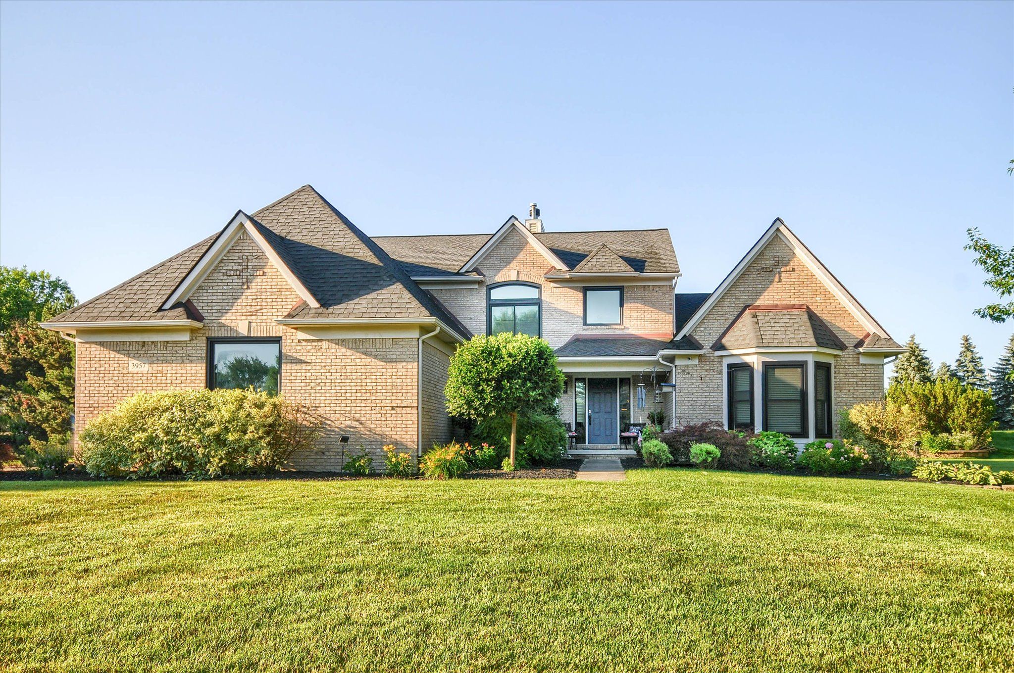 Fieldview Rd, Lake Orion, MI 48360
