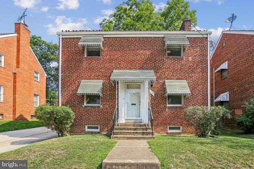 1674 Varnum Pl Ne, WASHINGTON, DC, 20017-3141 | Card Image