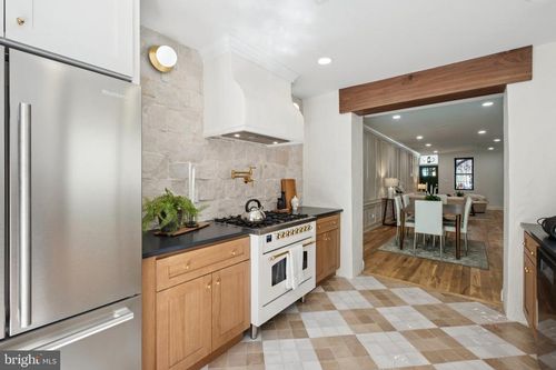 842 Wharton St, PHILADELPHIA, PA, 19147-5015 | Card Image