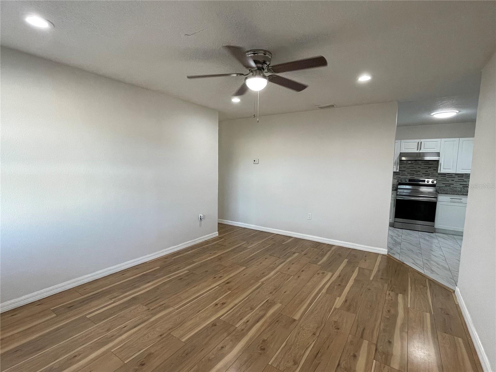Residential Lease in LAKE WALES 5