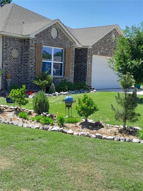 1927 Dillards Dr, Chickasha, OK, 73018-7841 | Card Image