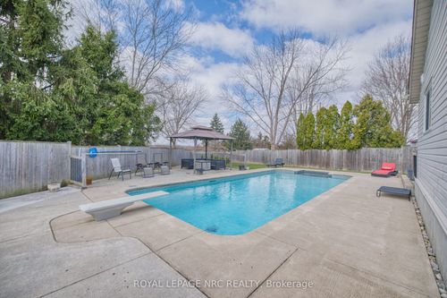 16 Leonard Dr, St Catharines, ON, L2S3V2 | Card Image
