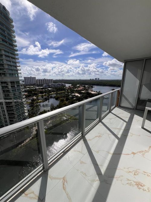 4-1504-300 Sunny Isles Blvd, Sunny Isles Beach, FL, 33160-5640 | Card Image