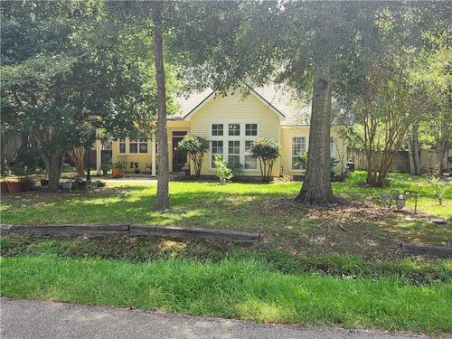 71202 Bryan St, Abita Springs, LA, 70420-3216 | Card Image