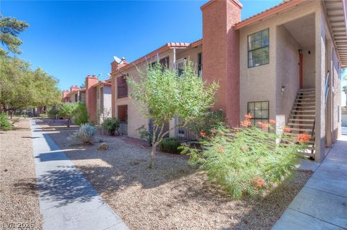 29d-5576 W Rochelle Avenue, Las Vegas, NV, 89103 | Card Image
