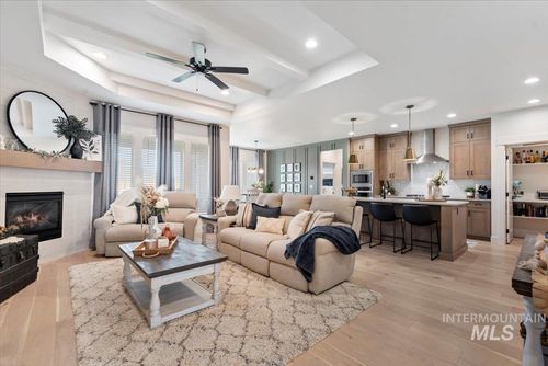 203 S Fusion Ave, Kuna, ID, 83634-5166 | Card Image