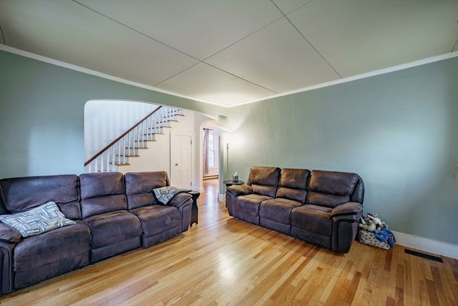 8 Wright St, House other with 4 bedrooms, 2 bathrooms and 2 parking in Easthampton MA | Image 7