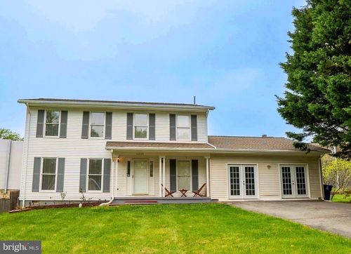 10009 Five Oaks Rd, Fairfax, VA, 22031-1033 | Card Image