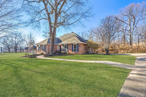 12017 Red Oak Dr, Fayetteville, AR, 72704-9301 | Card Image