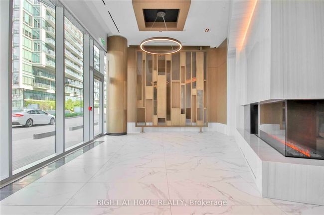 715 - 15 Queens Quay E, Condo with 2 bedrooms, 2 bathrooms and null parking in Toronto ON | Image 4