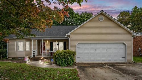 204 Aldridge Ln, Archdale, NC, 27263-3396 | Card Image