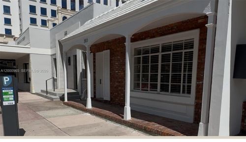 3113 Ponce De Leon Blvd, Coral Gables, FL, 33134-6816 | Card Image