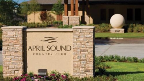 149 Springs Edge Dr, Montgomery, TX, 77356-9049 | Card Image