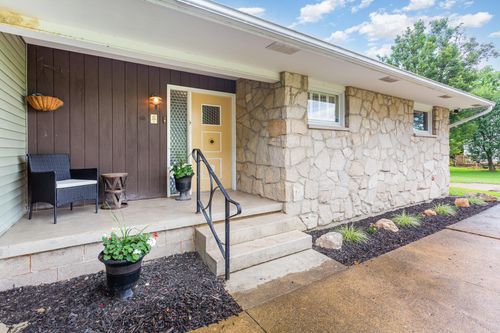15671 State Route 691, Nelsonville, OH, 45764-9433 | Card Image