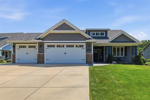 4227 Harless Rd, Eau Claire, WI, 54701-2757 | Card Image