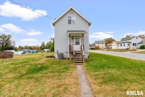 330 Hacker St, Buffalo, IA, 52728-7769 | Card Image