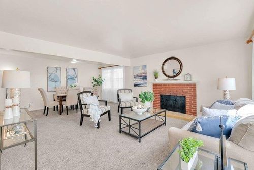 320 Hobart Ave, San Mateo, CA, 94402-2931 | Card Image