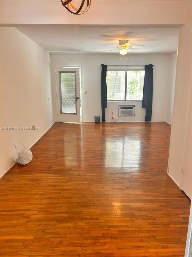 APT-4 - 7945 Carlyle Ave, Condo with 0 bedrooms, 1 bathrooms and null parking in Miami Beach FL | Image 11