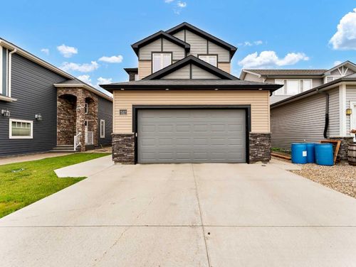 527 Vista Drive Se, Medicine Hat, AB, T1B0N1 | Card Image